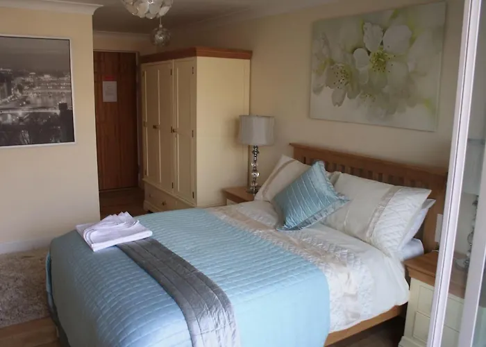 Guestready - Relaxing Ensuite Room With Balcony